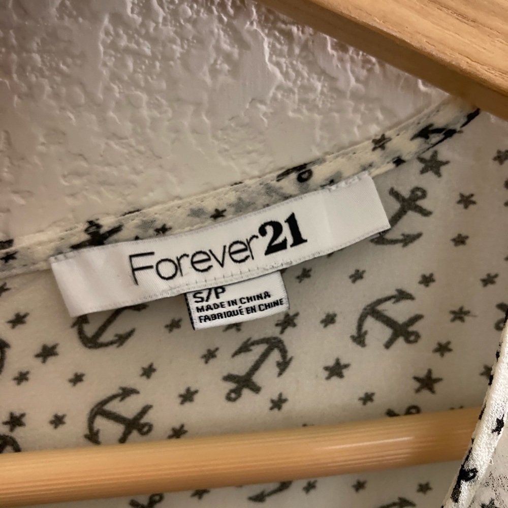 Anchor Print High-Low Top - Size Small - Picture 5 of 5